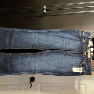 Gap jeans new with tags - curvy low rise flared size 8 Ankle 

STILL AVAILABLE!!